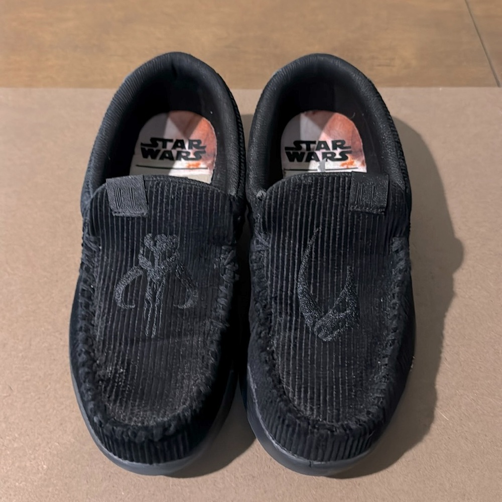 DC x Mandalorian Slip-Ons